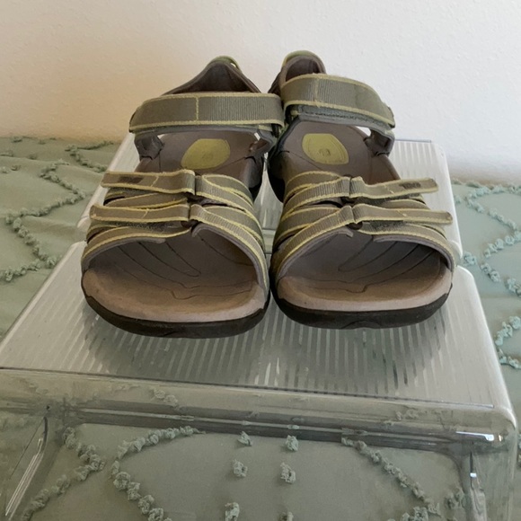 Teva Tierra Sandals - sage and yellow-ish sz 8 - Picture 8 of 9